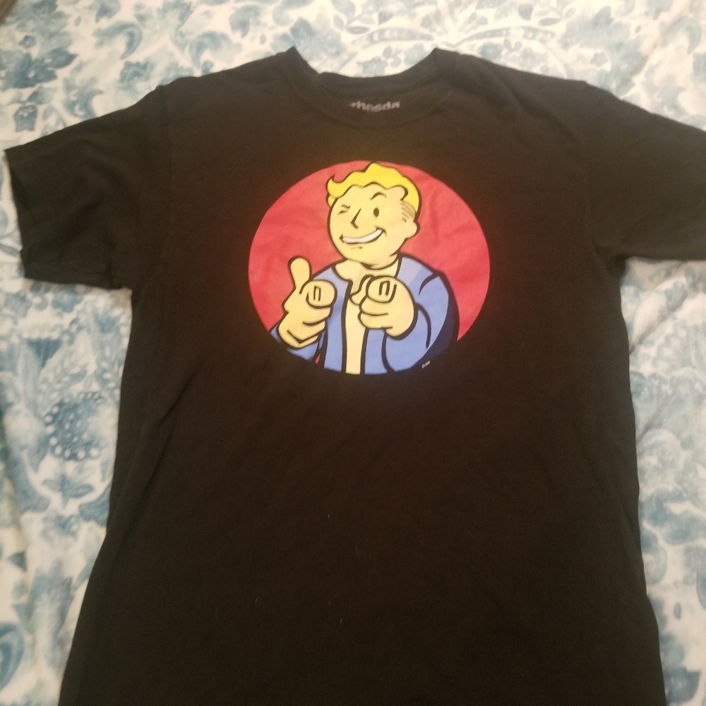 Bethesda Fallout 4 Charisma Vault Boy Size Medium